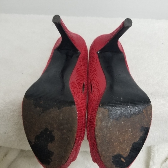 White House Black Market  snakeskin red heels - Picture 6 of 6